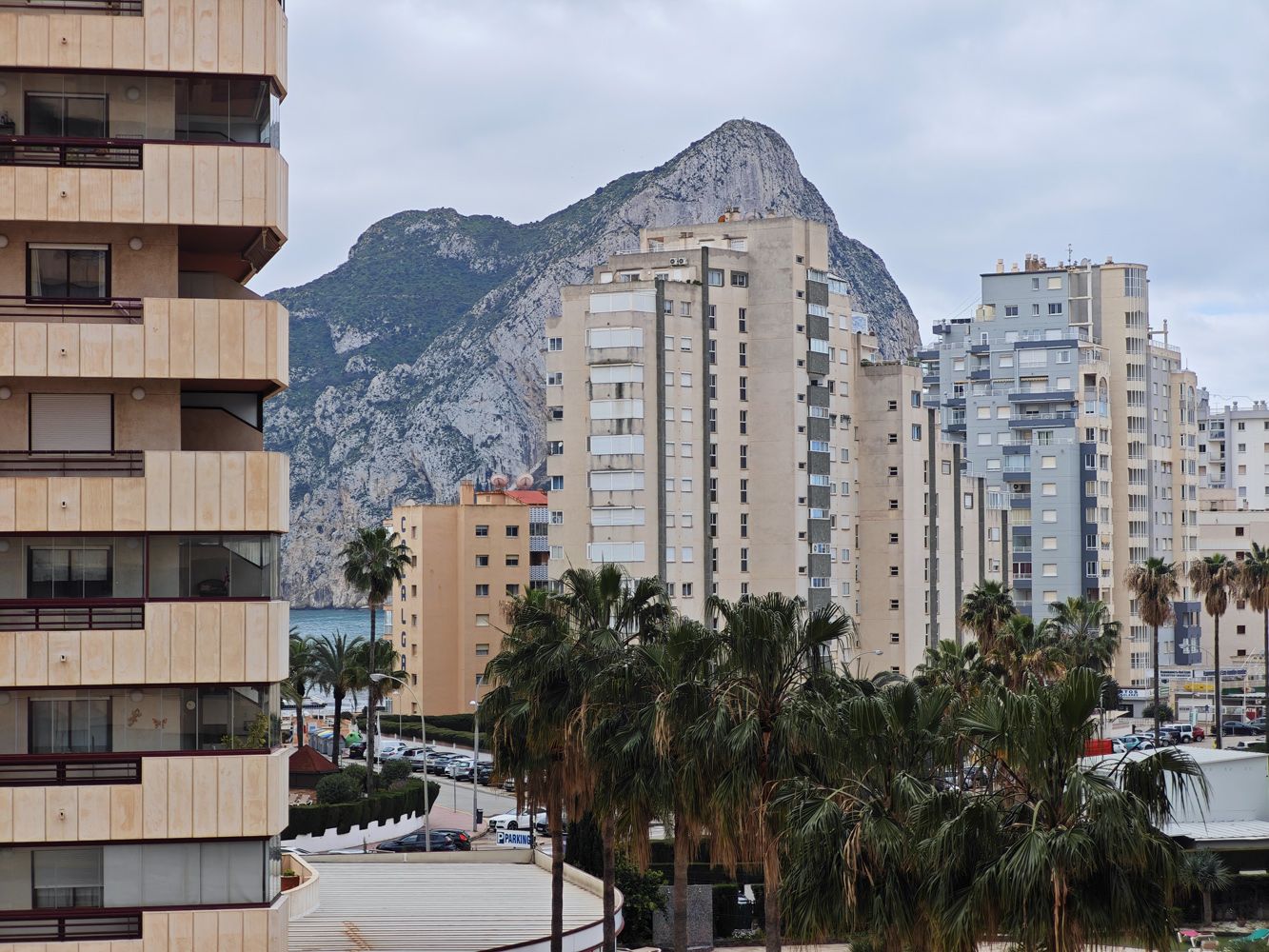 NICE APARTMENT WITH GARAGE NEAR LA FOSA BEACH IN CALPE