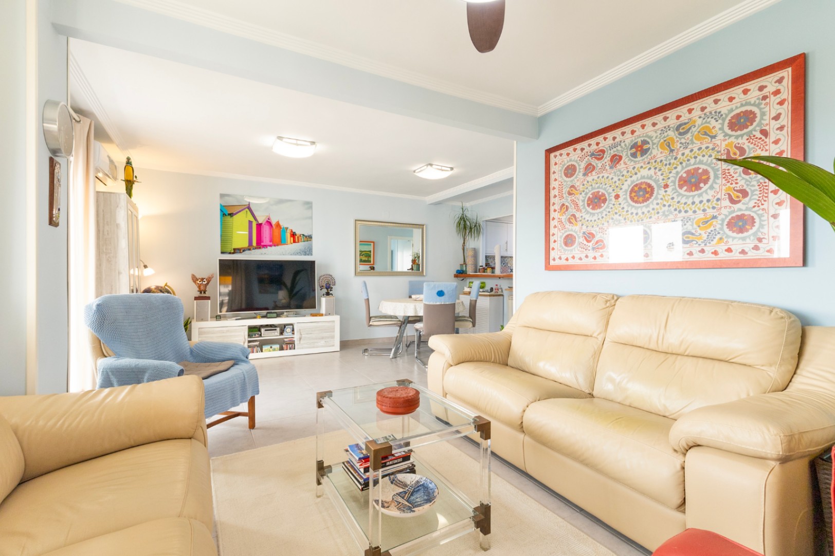 Fantastic and sunny 2-bedroom apartment with sea views in Calpe.