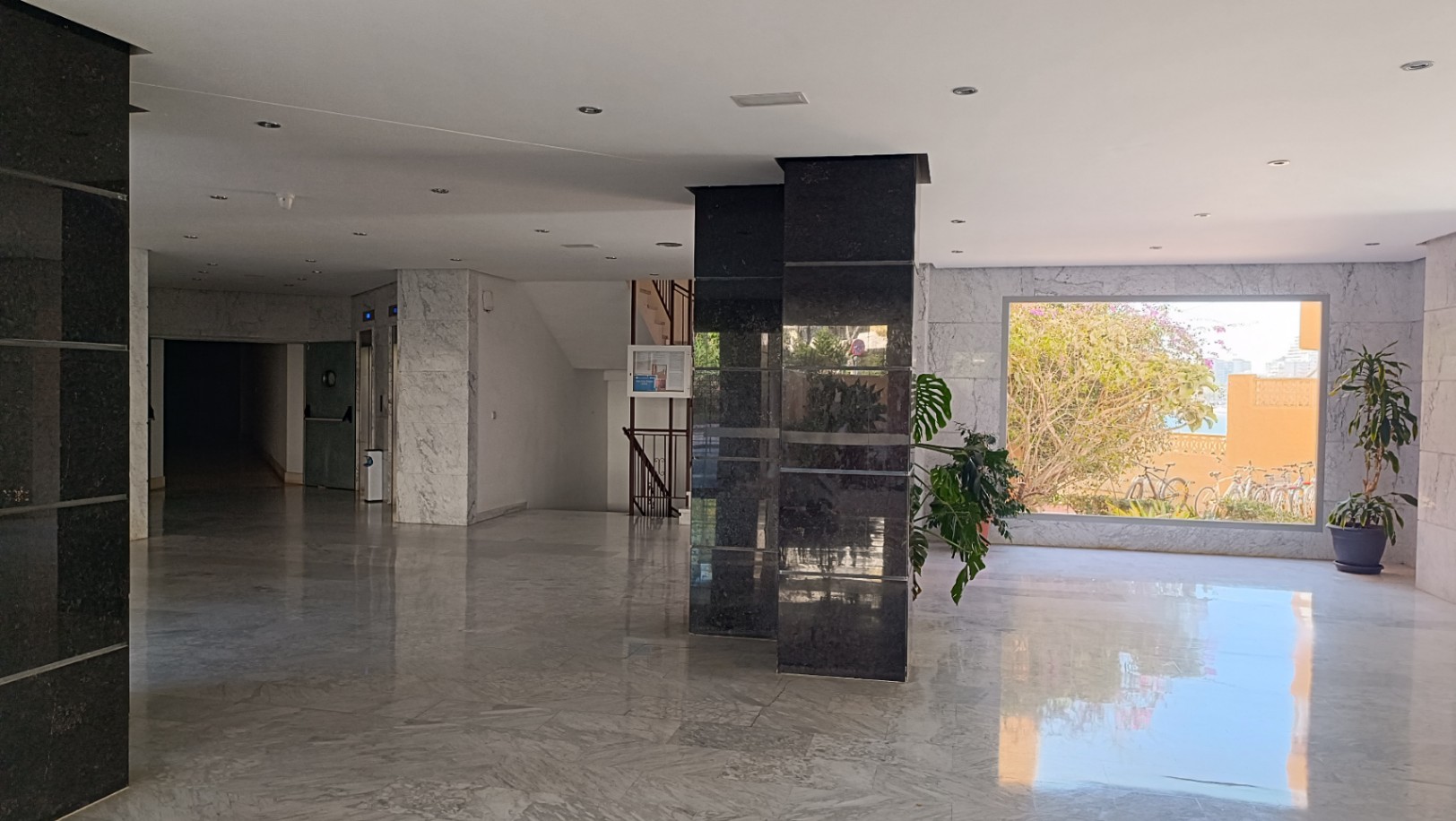 Charming renovated studio with garage on the beachfront of La Fosa in Calpe.