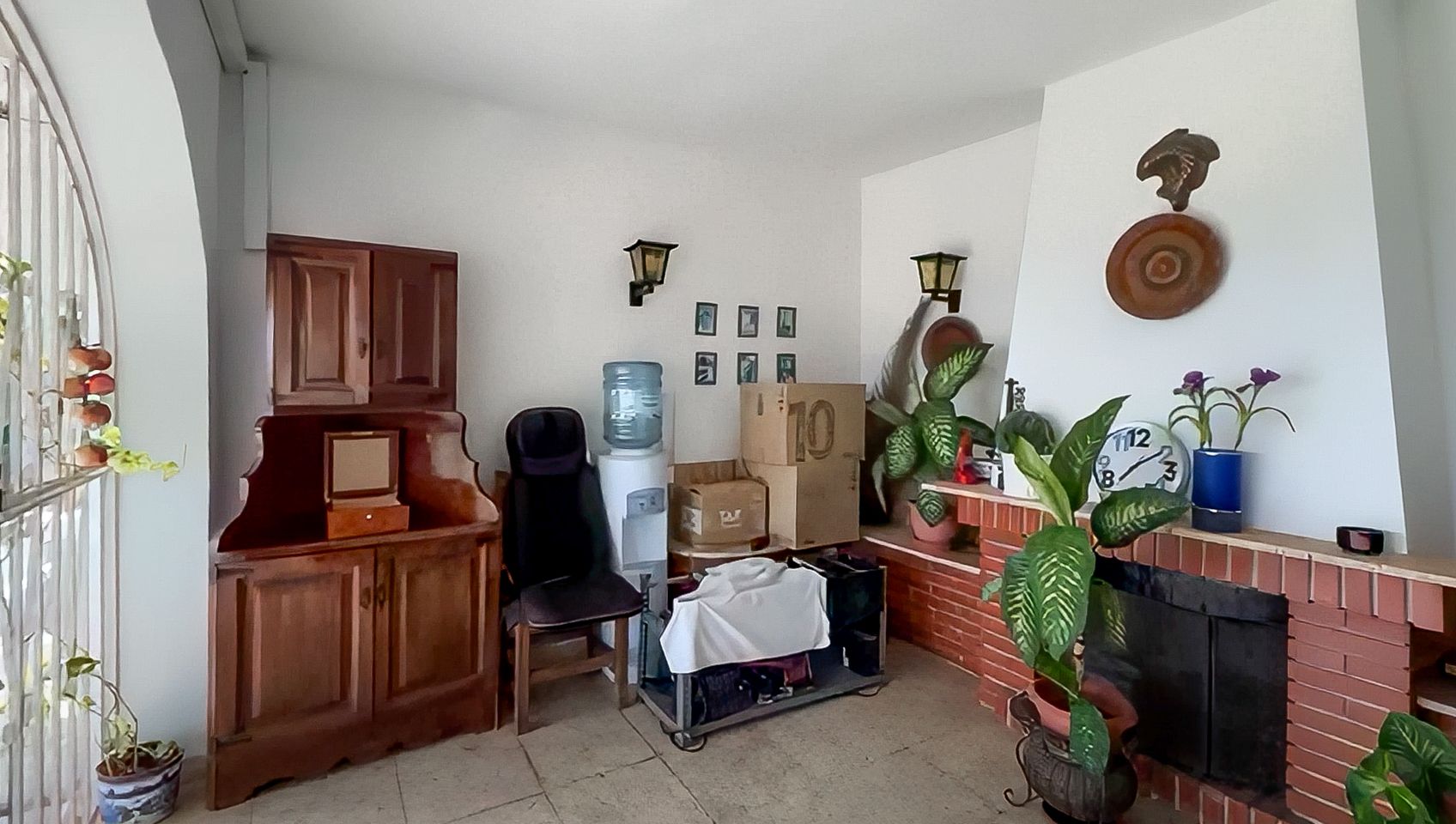 LUXURIOUS LARGE VILLA WITH 2 SEPARATE FLOORS AND SEA VIEWS IN CALPE.