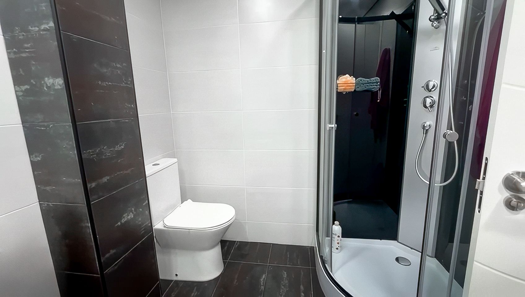 LUXURIOUS LARGE VILLA WITH 2 SEPARATE FLOORS AND SEA VIEWS IN CALPE.