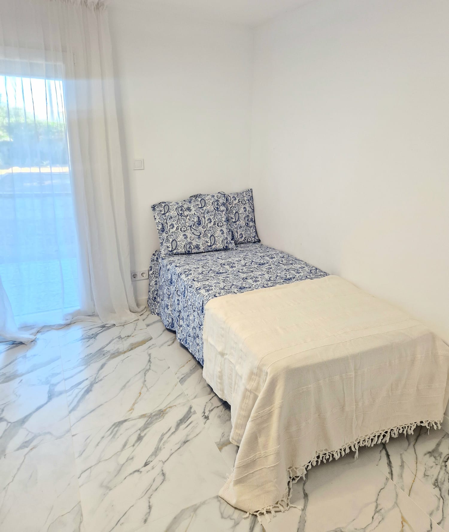 RECENTLY RENOVATED CHALET VERY CLOSE TO THE SEA AND THE CENTER OF CALPE