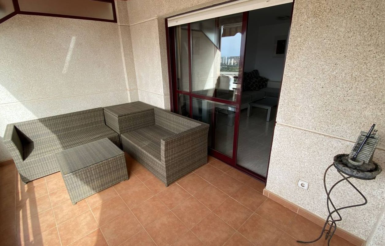 BEAUTIFUL APARTMENT WITH IMPRESSIVE VIEWS OF THE SEA AND MOUNTAIN IN CALPE
