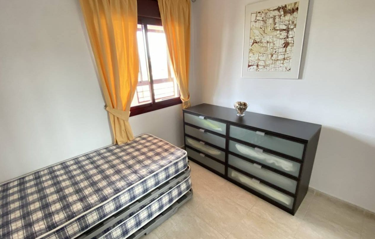 BEAUTIFUL APARTMENT WITH IMPRESSIVE VIEWS OF THE SEA AND MOUNTAIN IN CALPE