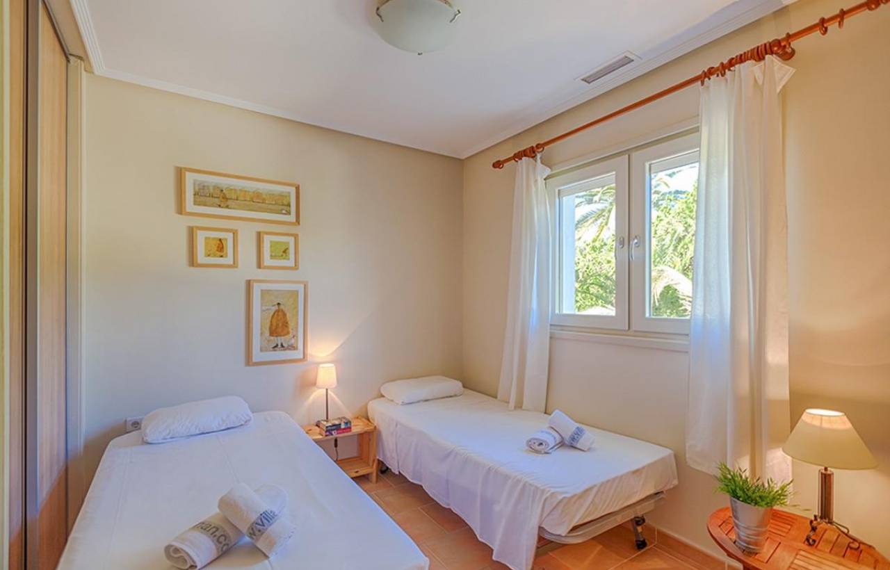 COMPLEX OF 2 CHALETS WITH 6 INDEPENDENT HOUSES NEAR LA FOSA BEACH
