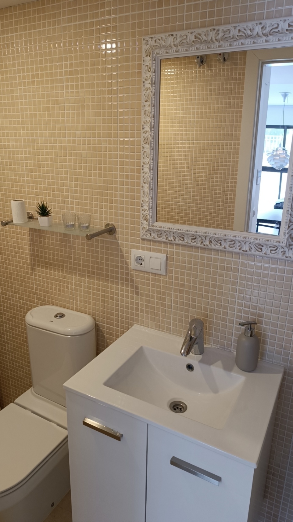LUXURY GROUND FLOOR APARTMENT WITH OPEN VIEWS AND CLOSE TO THE SEA