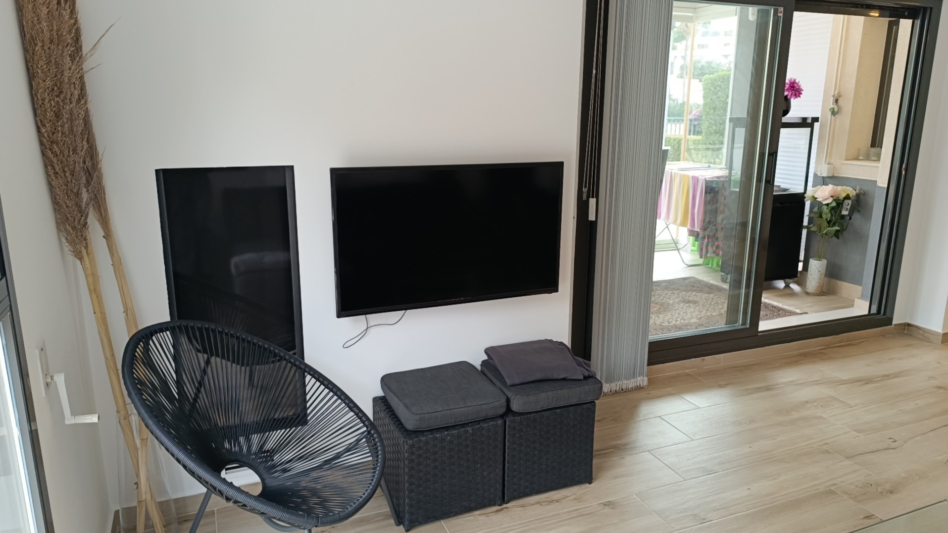 LUXURY GROUND FLOOR APARTMENT WITH OPEN VIEWS AND CLOSE TO THE SEA