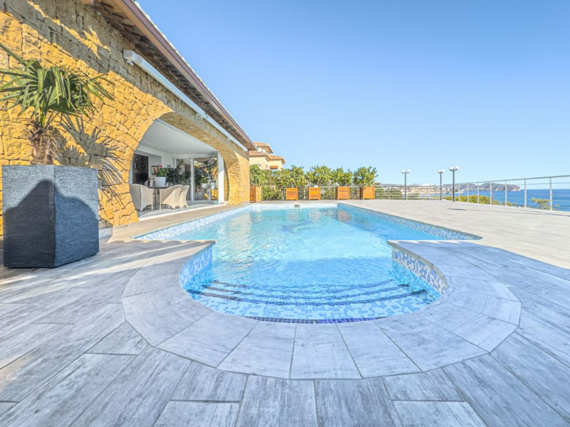 IMPRESSIVE LUXURY VILLA NEAR THE SEA WITH PANORAMIC VIEWS