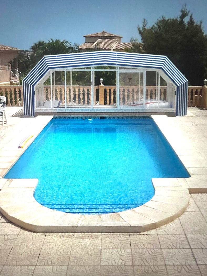 SPACIOUS HOUSE WITH VIEWS AND CLOSE TO THE SEA IN CALPE