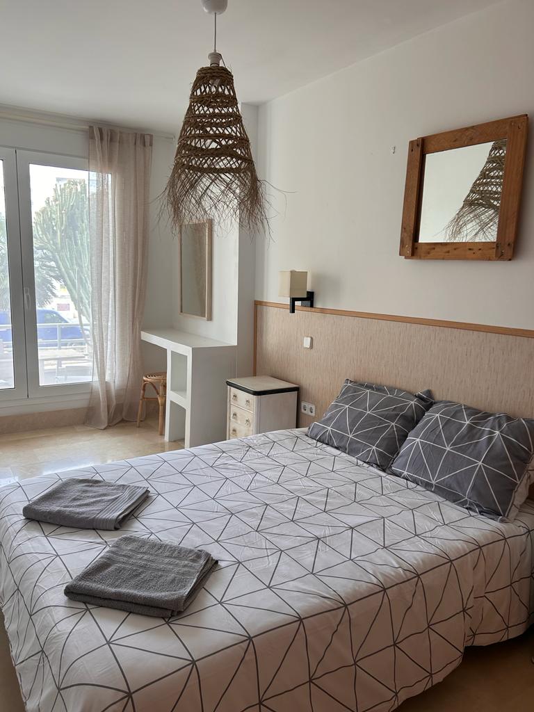 REFORBED APARTMENT ON THE FRONT LINE OF CALPE BEACH