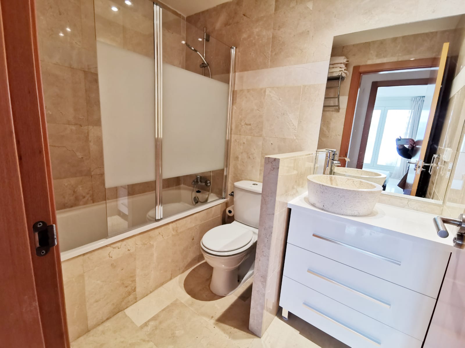 REFORBED APARTMENT ON THE FRONT LINE OF CALPE BEACH