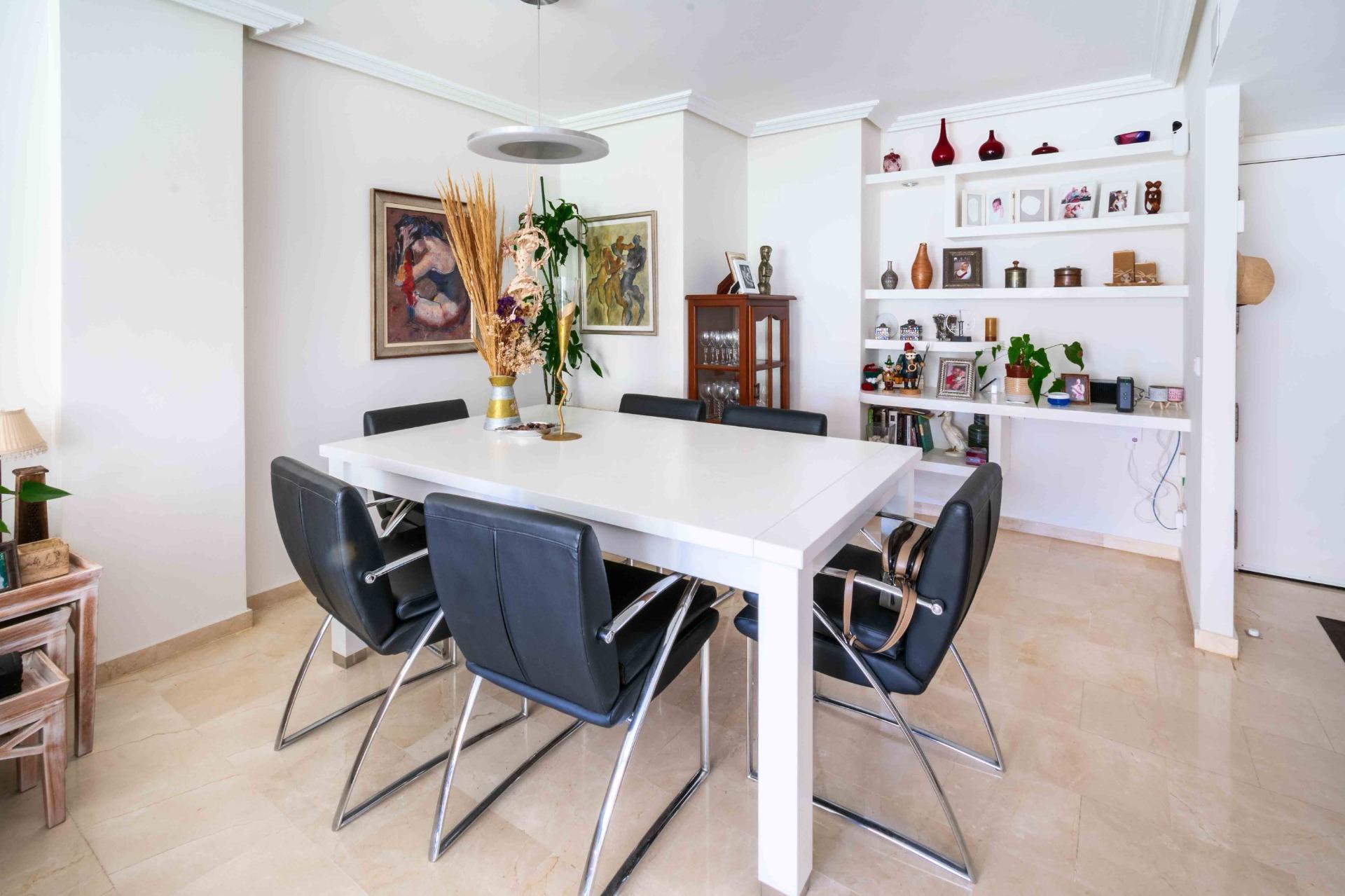 Spacious ground floor apartment of 100 m2 plus a 75 m2 terrace