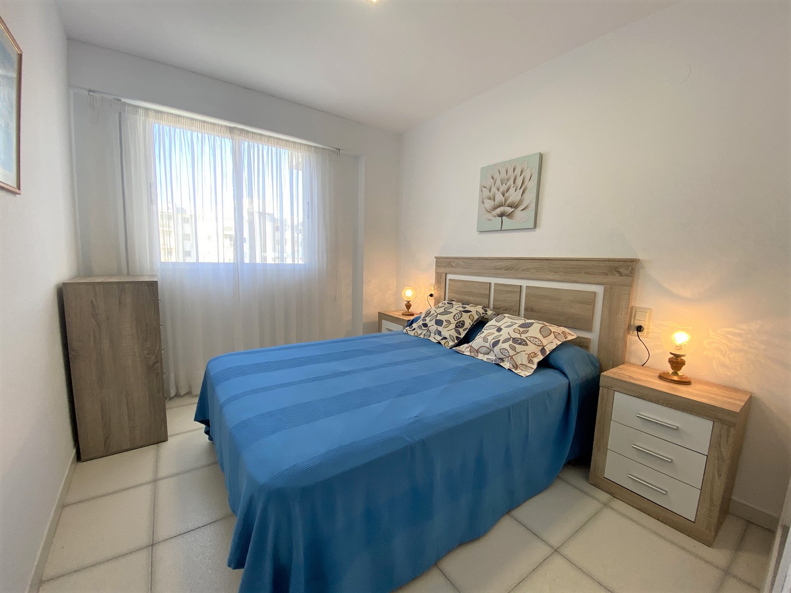 1ST LINE APARTMENT WITH PARKING AND BEAUTIFUL VIEWS IN CALPE