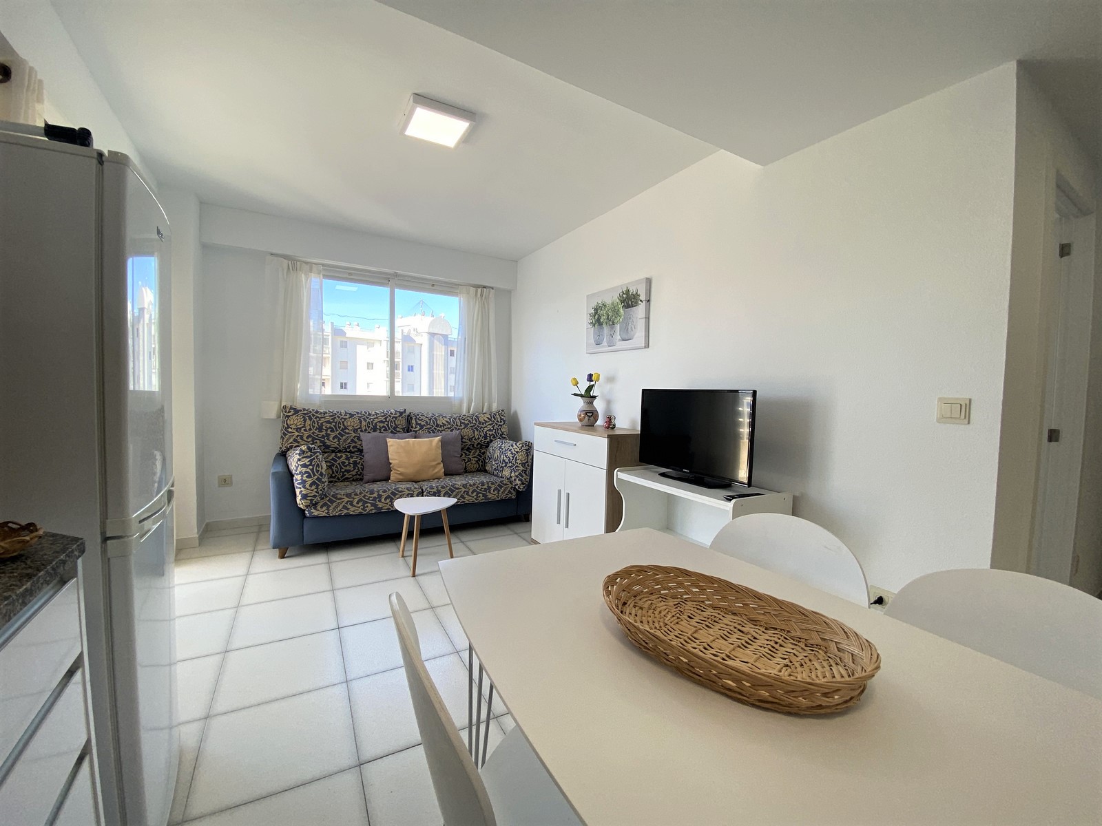 1ST LINE APARTMENT WITH PARKING AND BEAUTIFUL VIEWS IN CALPE