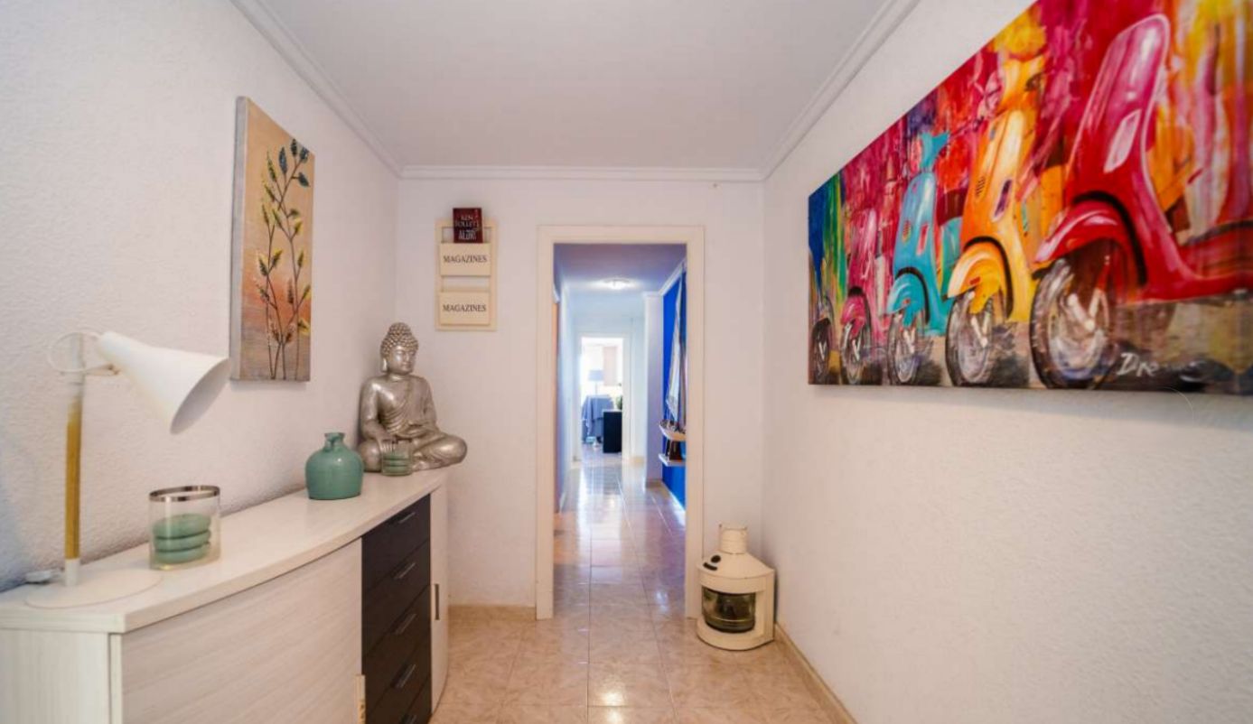 BEAUTIFUL APARTMENT ON THE FRONT LINE OF LA FOSA BEACH IN CALPE