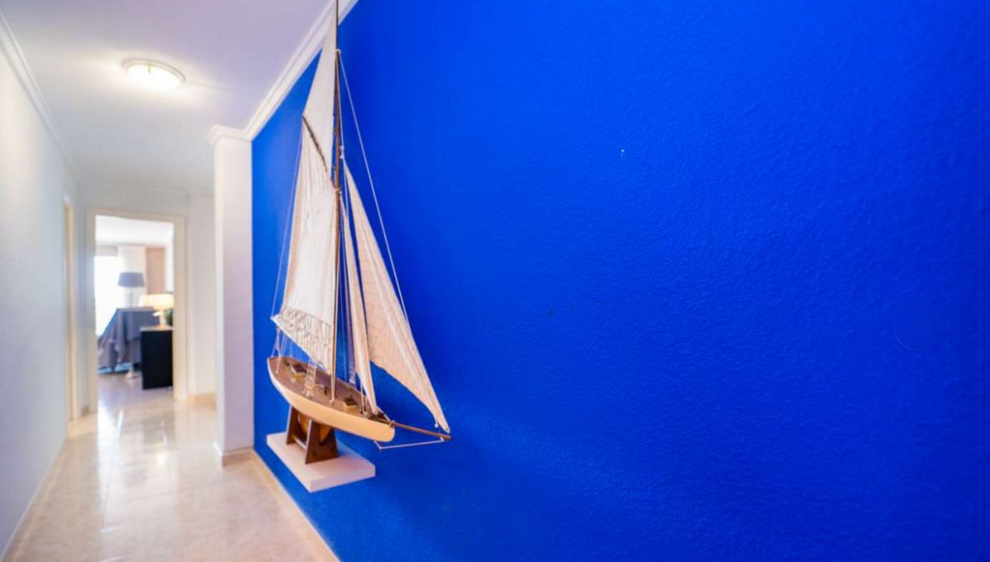 BEAUTIFUL APARTMENT ON THE FRONT LINE OF LA FOSA BEACH IN CALPE