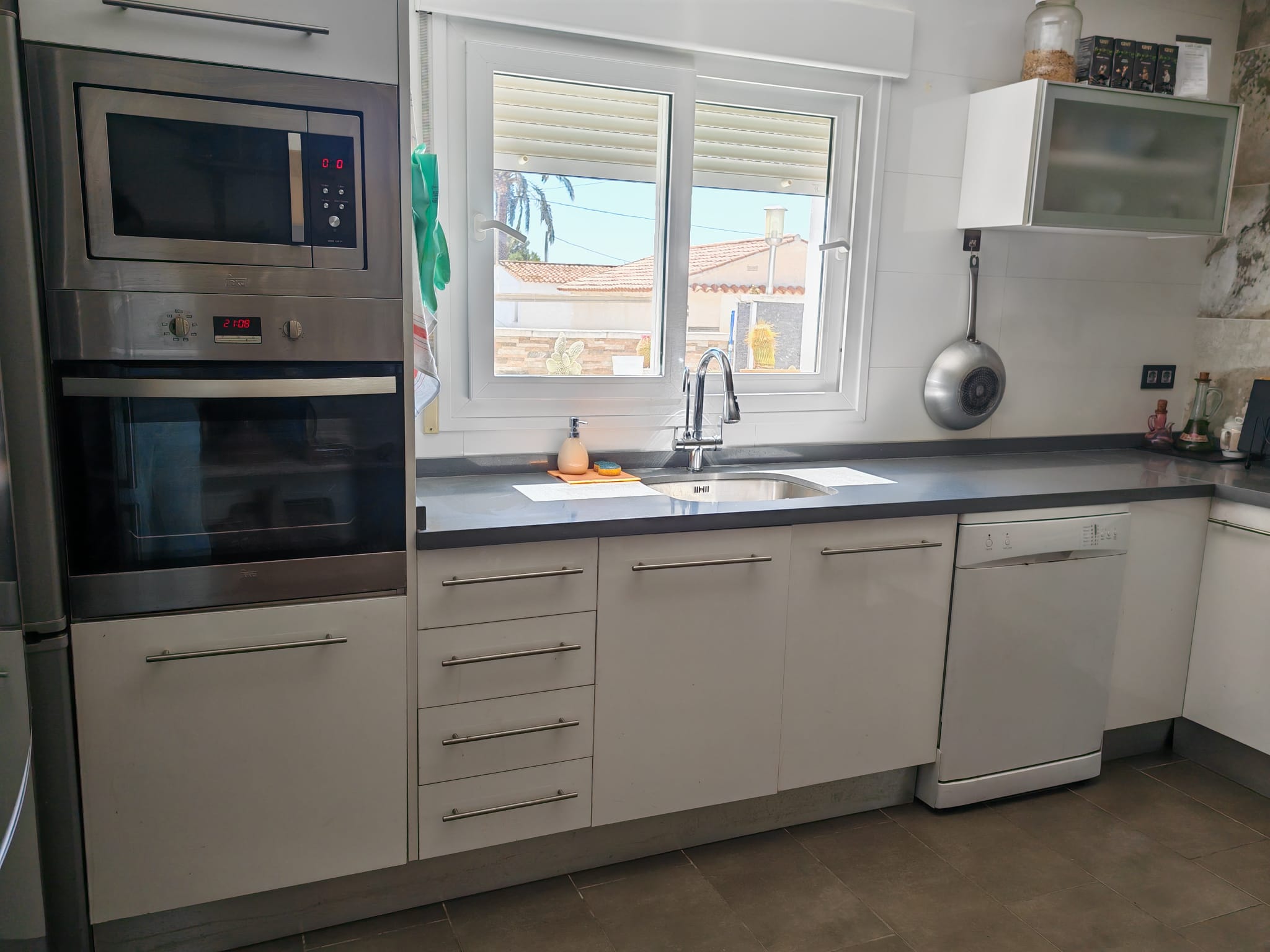 Spacious villa with private pool in Calpe (Urb. Carrio)