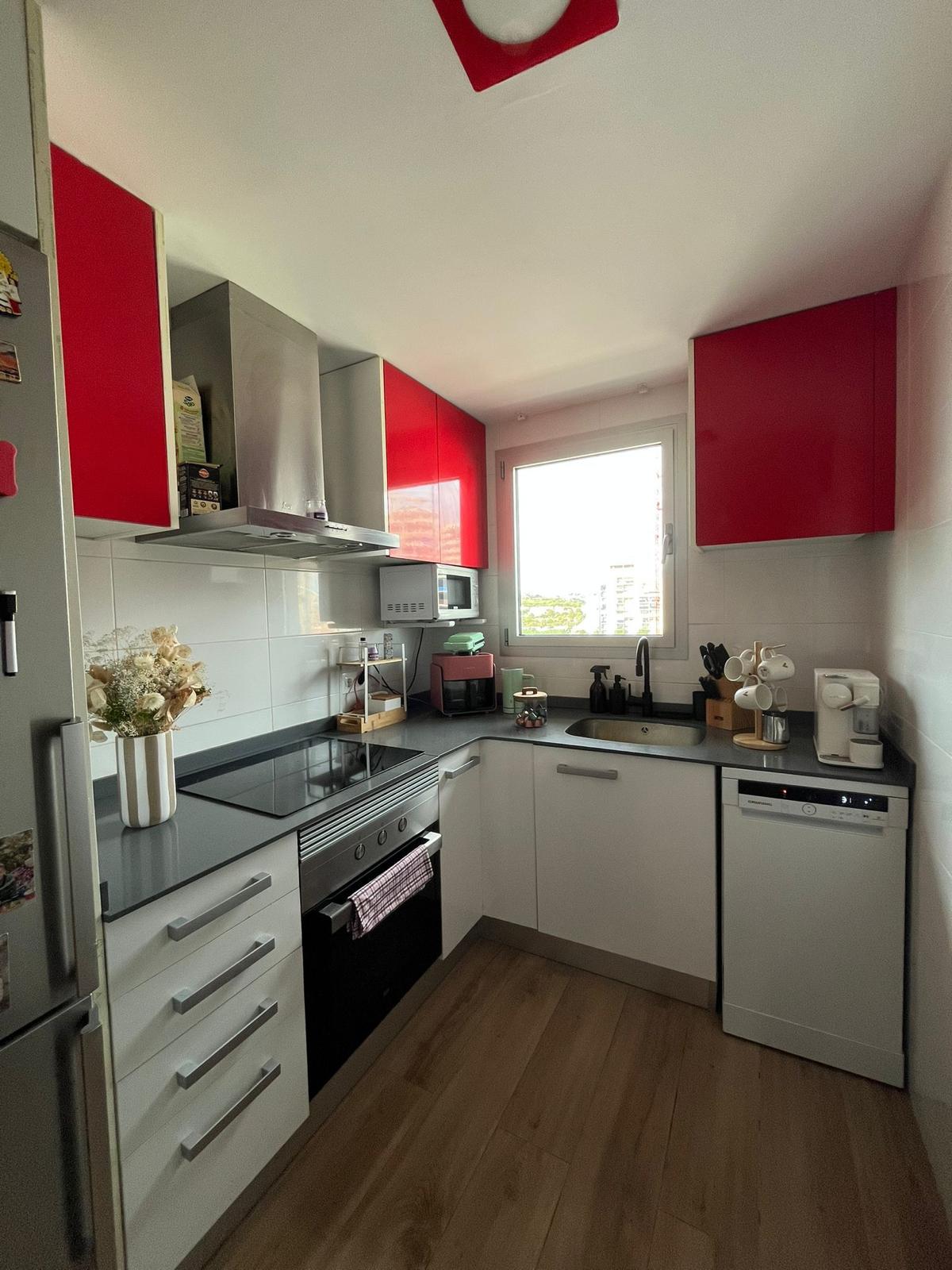 Spacious two-bedroom apartment in Calpe, close to the beach.