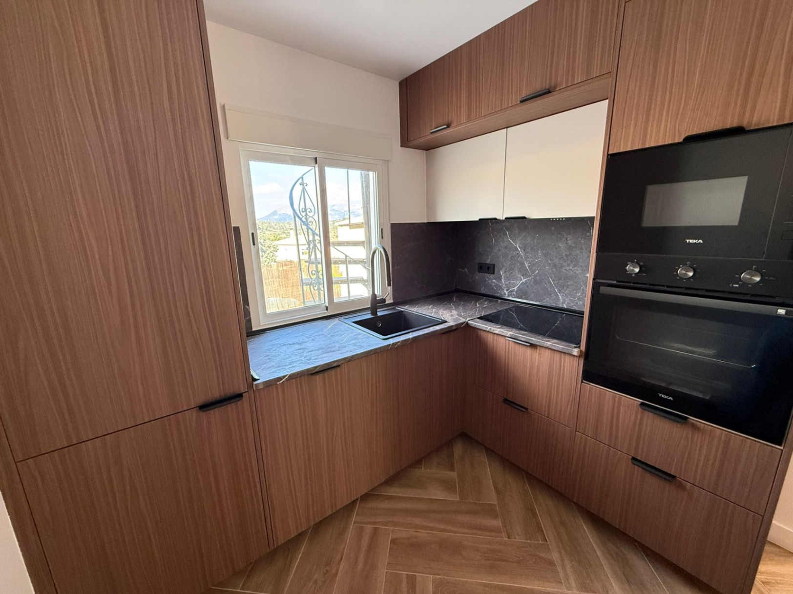 Fully renovated house in the La Nucia urbanization Nucia Park