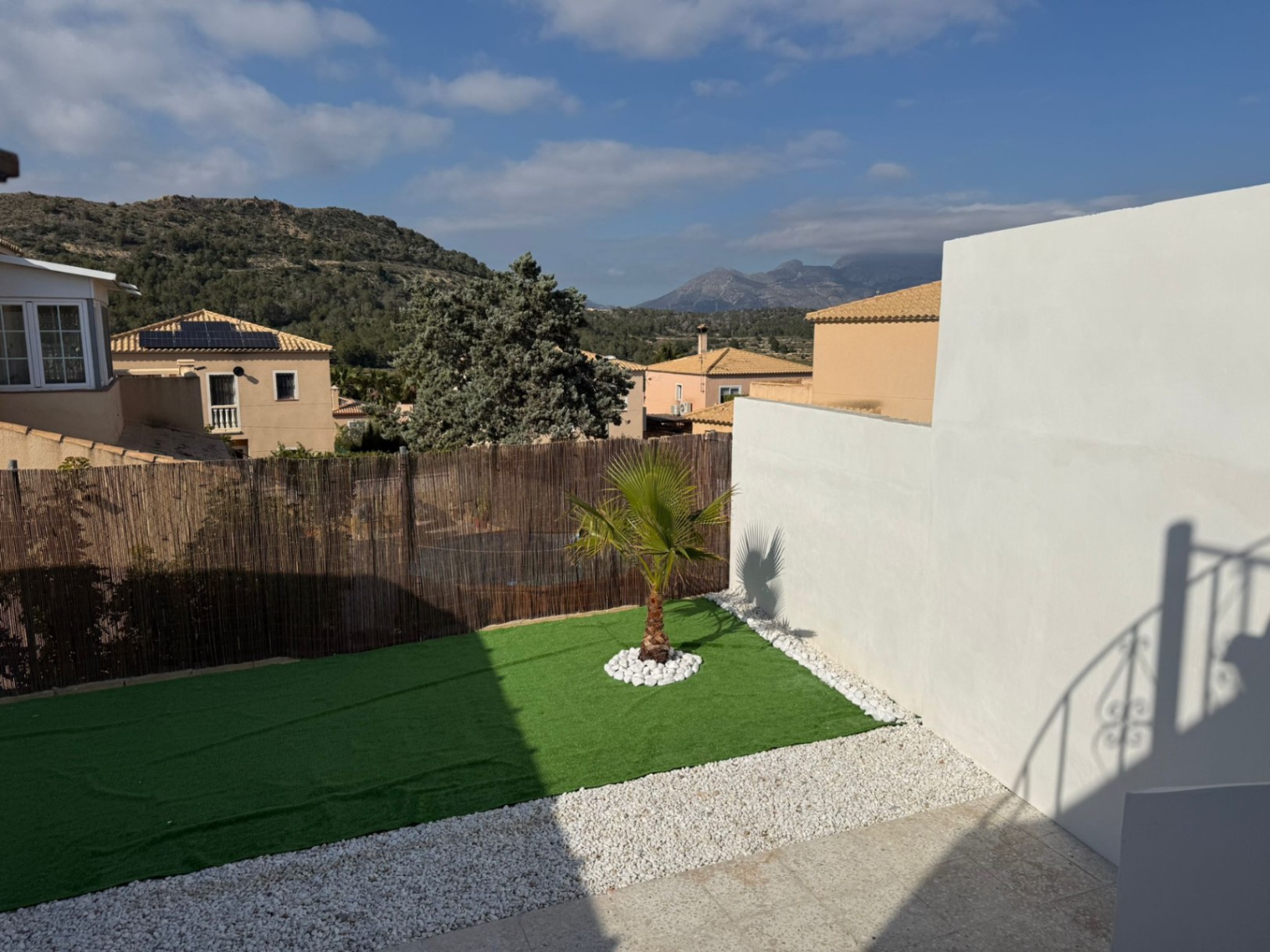 Fully renovated house in the La Nucia urbanization Nucia Park