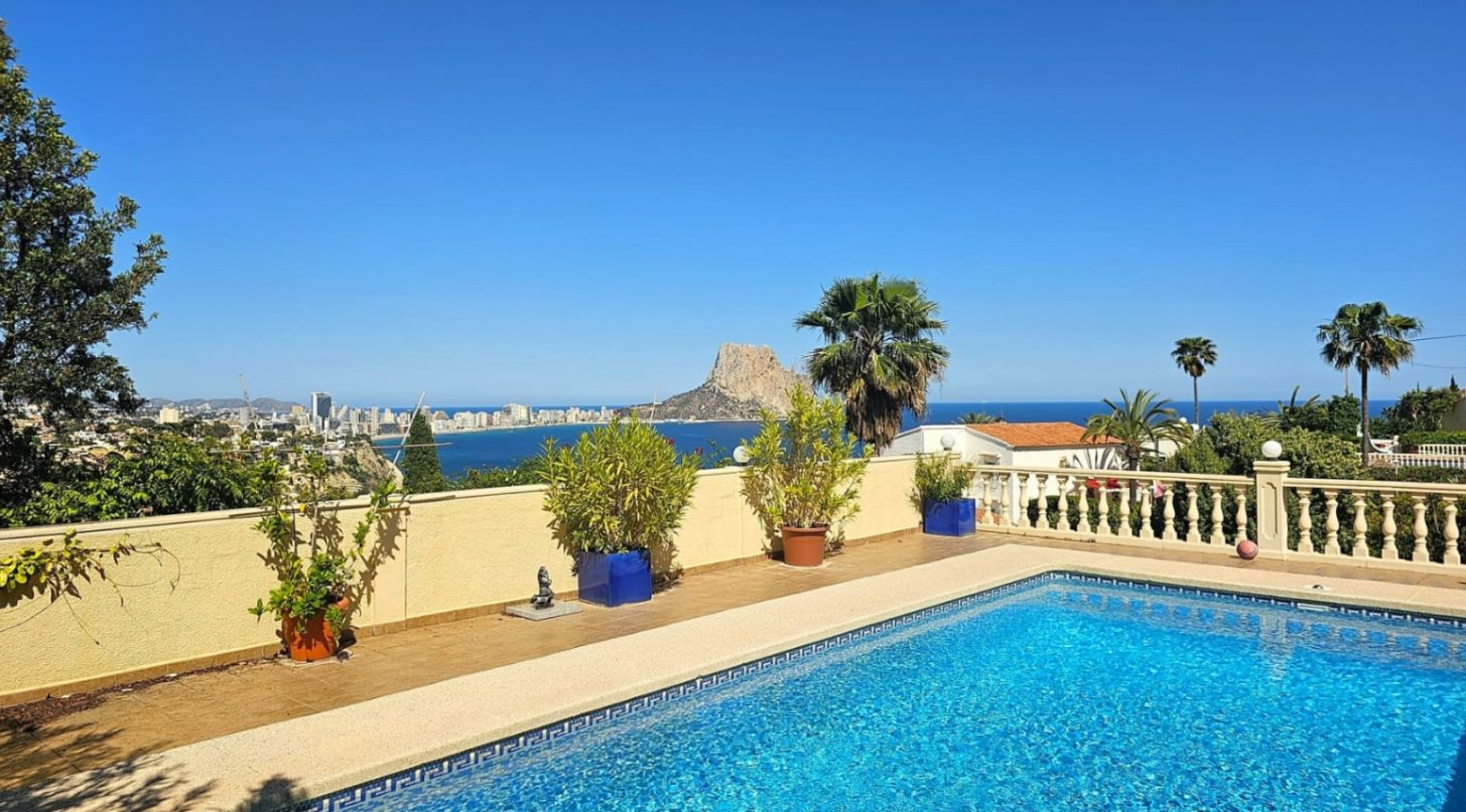 CHALET WITH BEAUTIFUL SEA VIEWS IN CALPE