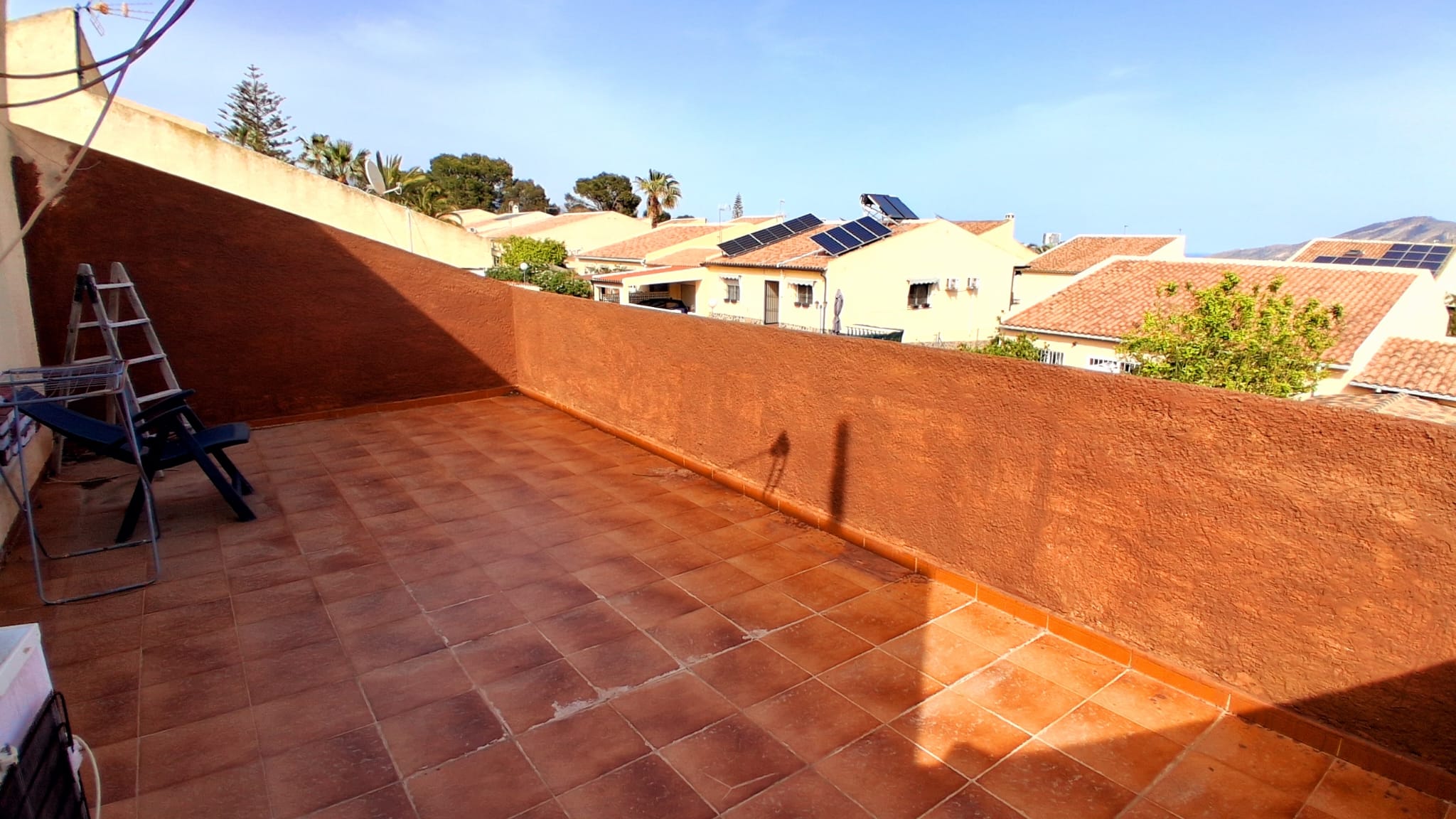 A spacious family house that is functionally divided into two apartments.