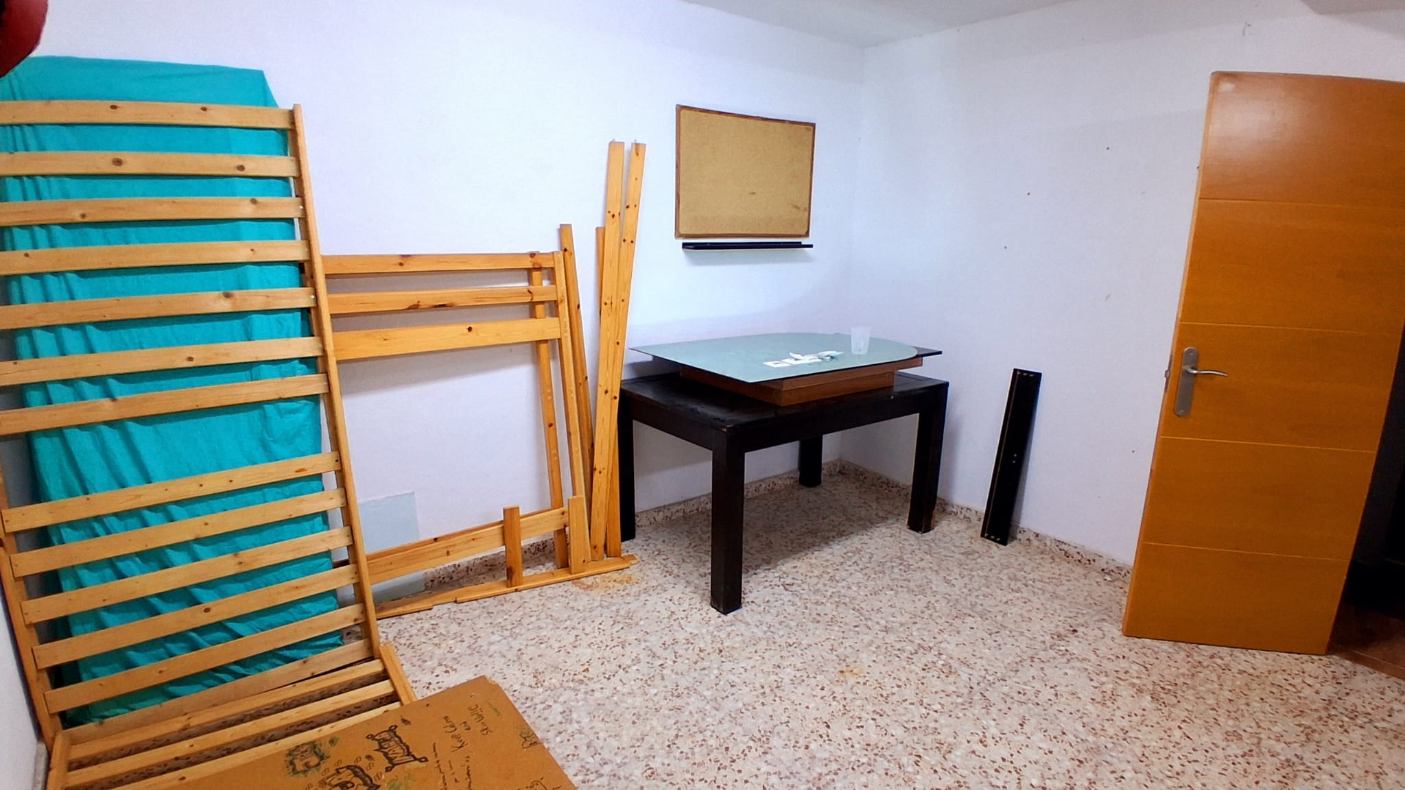 A spacious family house that is functionally divided into two apartments.