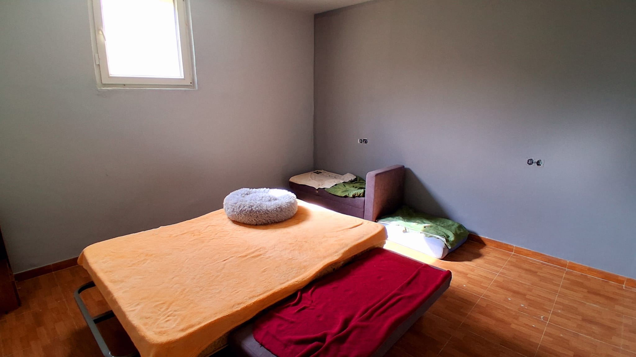 A spacious family house that is functionally divided into two apartments.