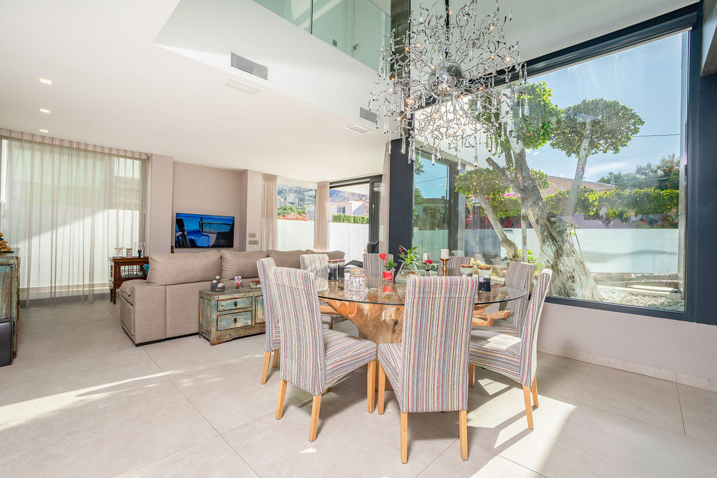 Fantastic modern luxury villa close to center Albir
