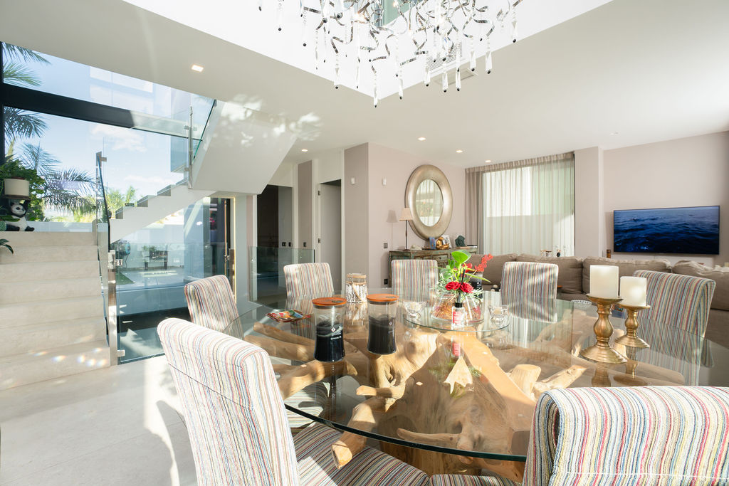 Fantastic modern luxury villa close to center Albir
