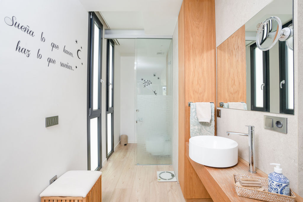 Fantastic modern luxury villa close to center Albir