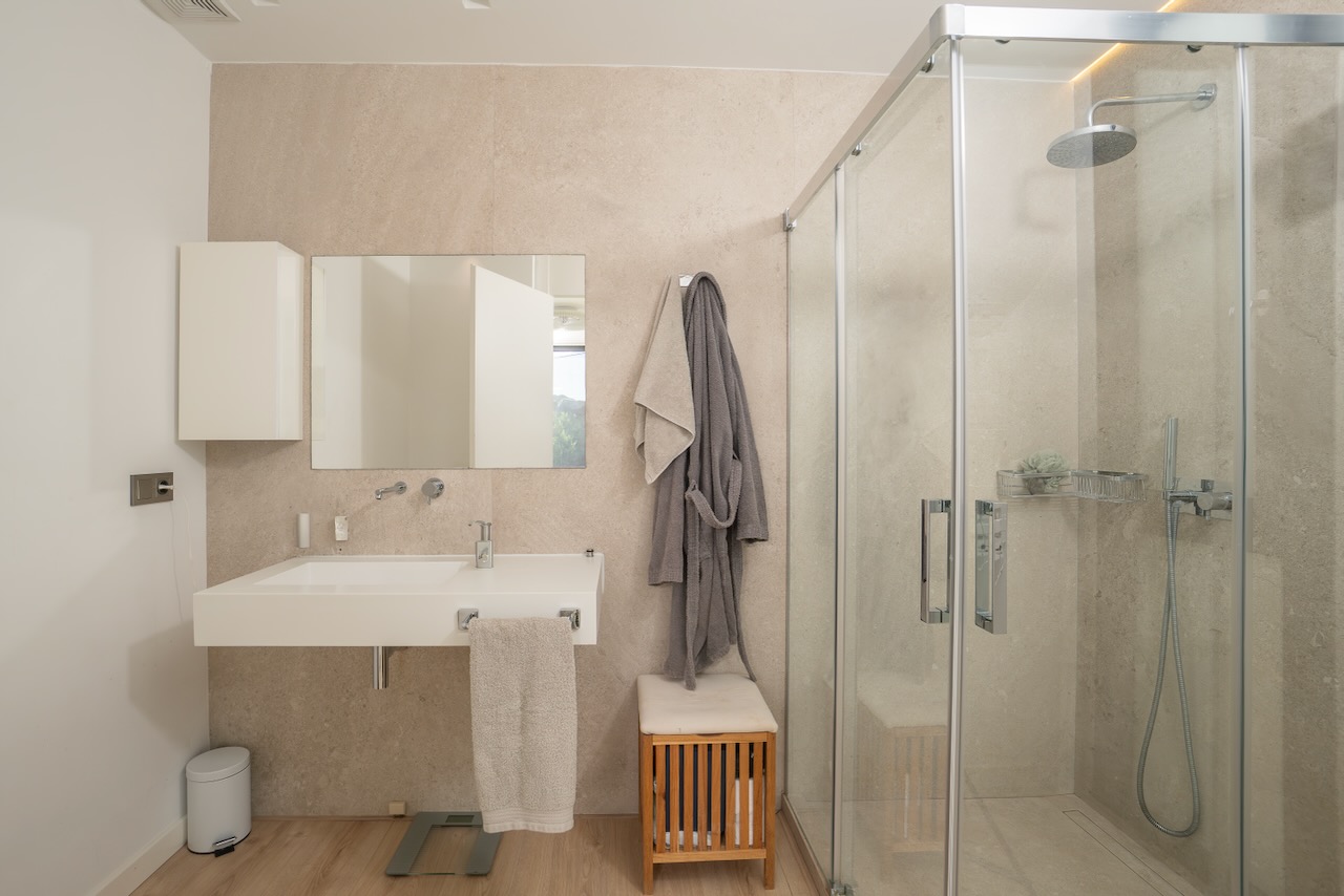 Fantastic modern luxury villa close to center Albir