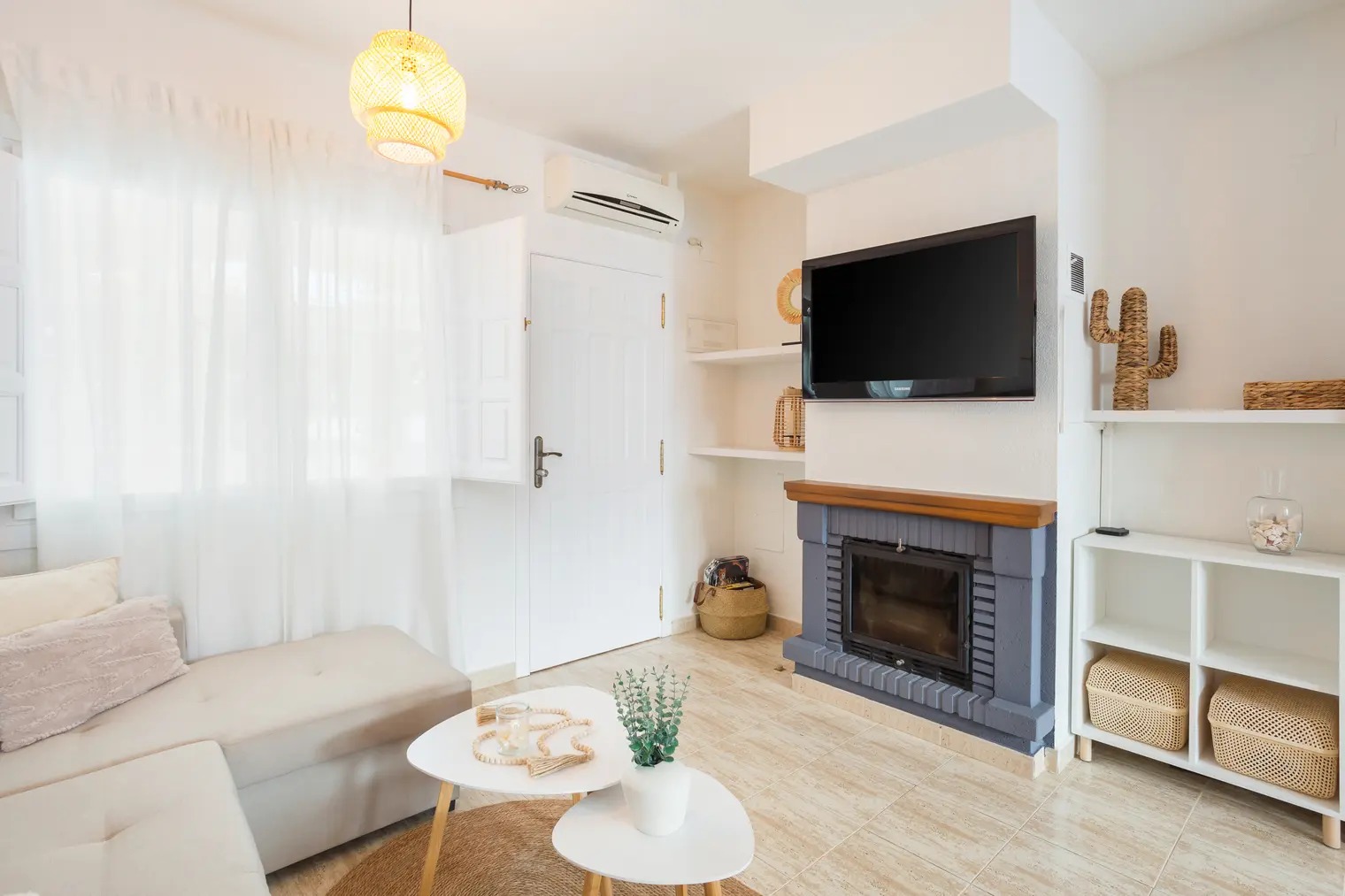 Semi-detached house in El Verger with a tourist license, near the beach.