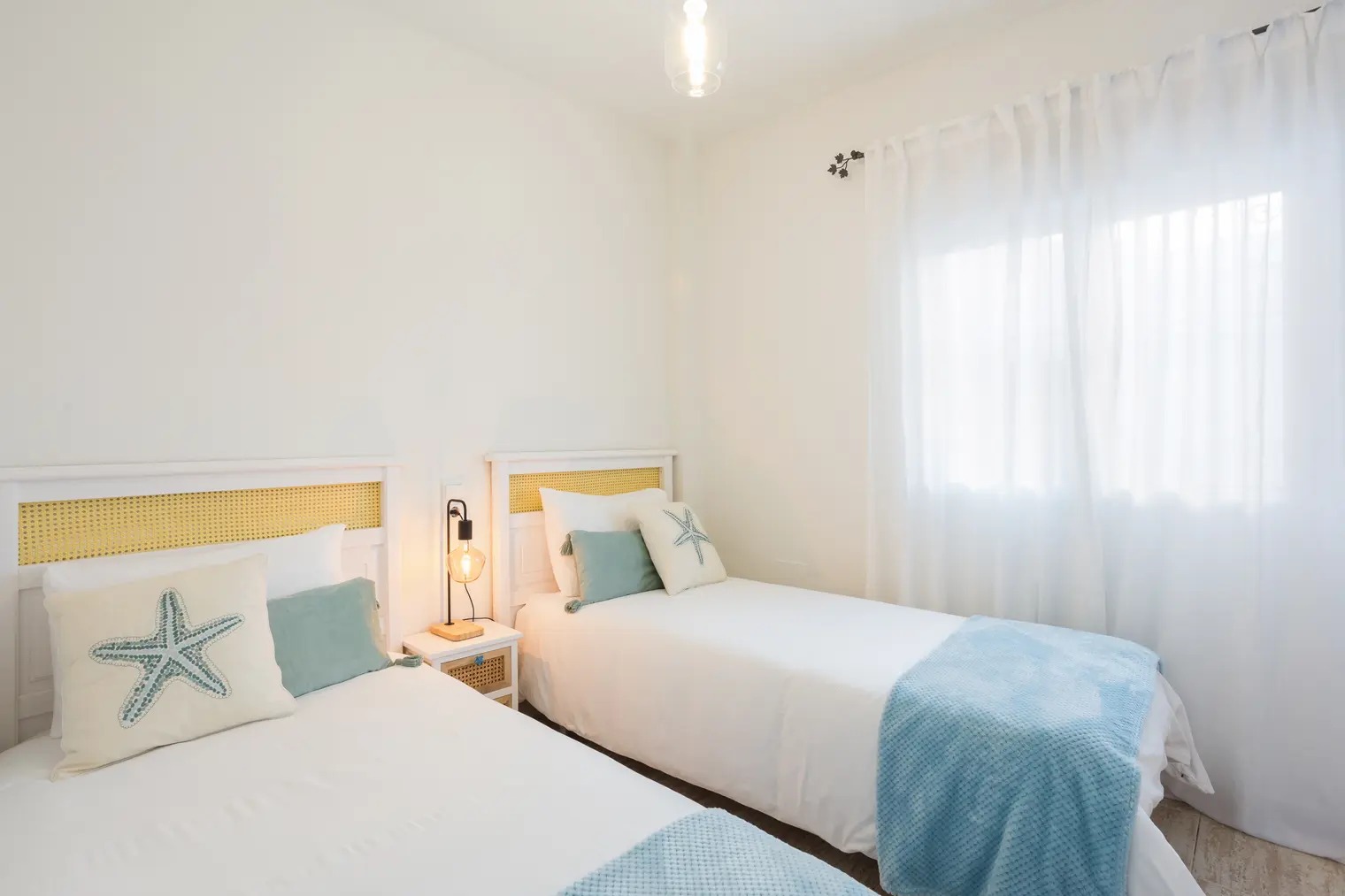 Semi-detached house in El Verger with a tourist license, near the beach.