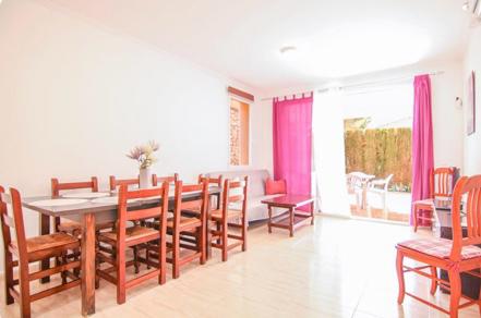 Two-storey house in Calpe, in the Cometa III urbanization.