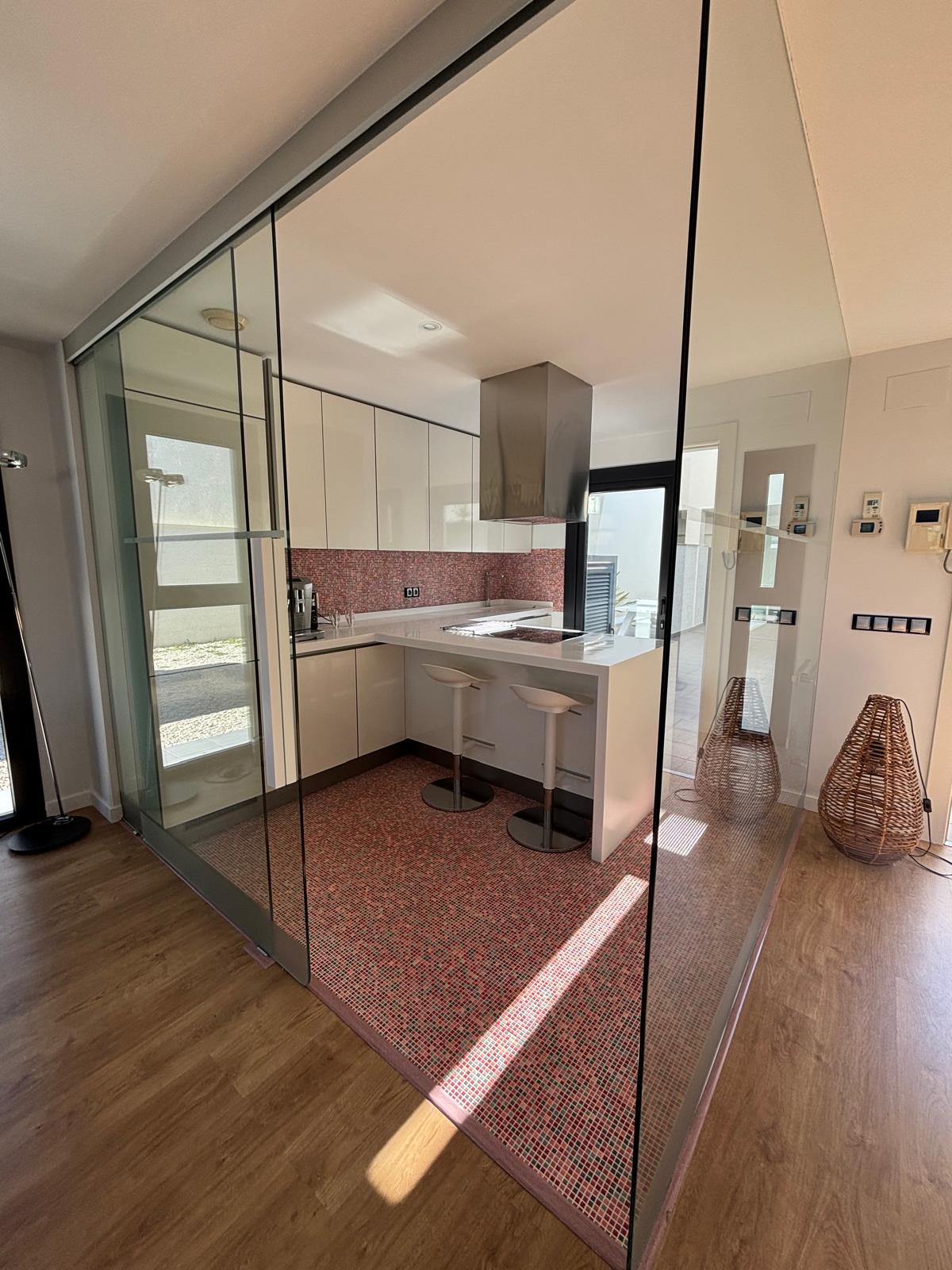 Fantastic modern spacious corner house close to the center of Albir