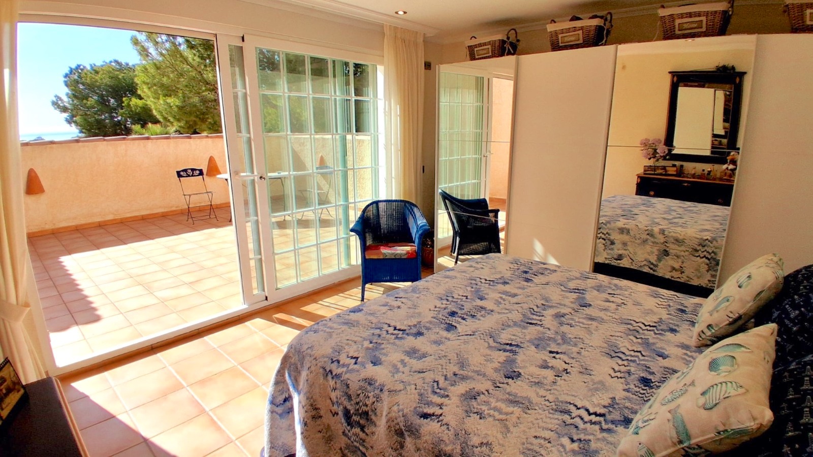 Impressive Villa with 360° panoramic views!