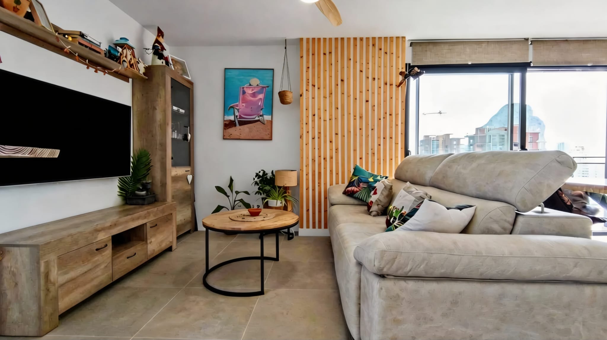 SPACIOUS APARTMENT WITH BEAUTIFUL VIEWS AND NEAR THE SEA
