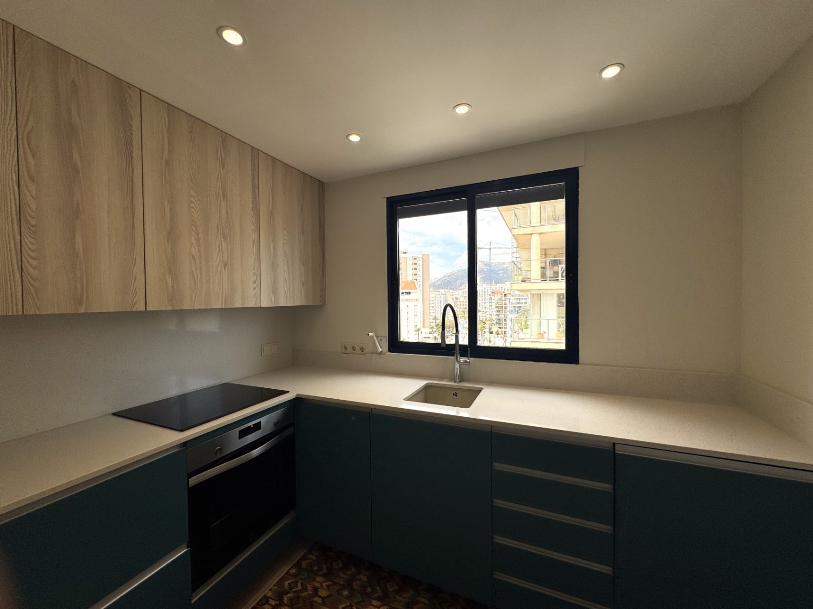 BEAUTIFUL APARTMENT JUST A FEW METERS FROM THE SEA WITH WONDERFUL VIEWS