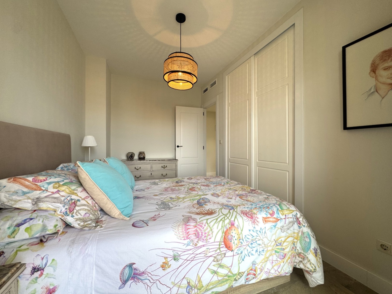 BEAUTIFUL APARTMENT JUST A FEW METERS FROM THE SEA WITH WONDERFUL VIEWS