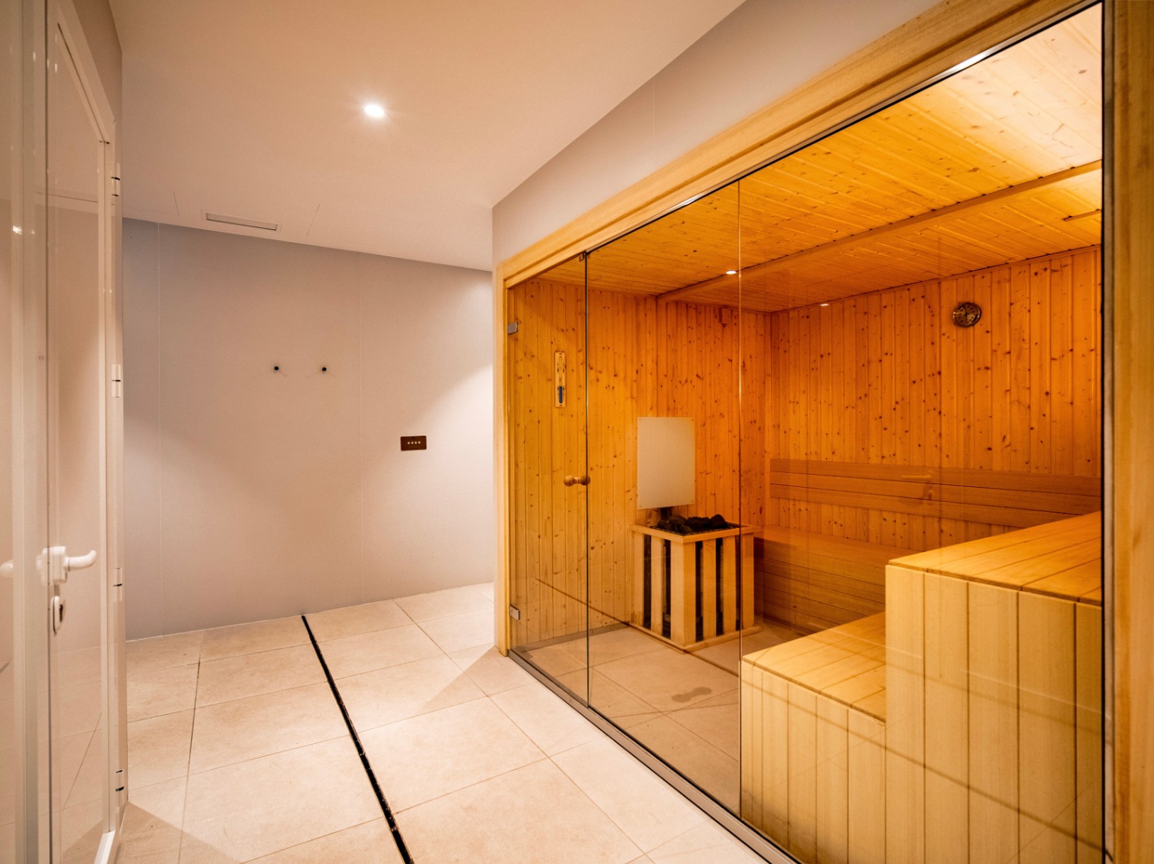 Fantastic modern groundfloor apartment