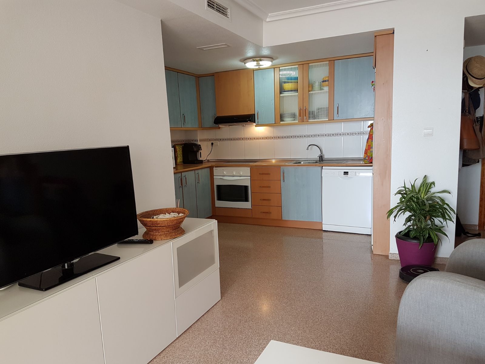 Apartment in El Campello – Sea Views & Steps from the Beach.