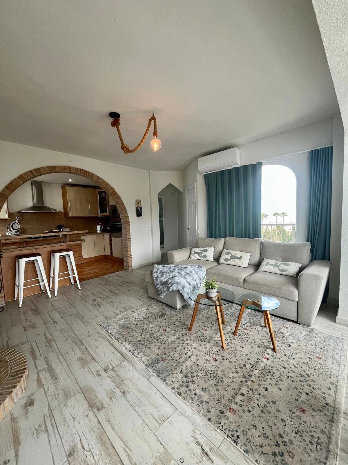 Beautiful 3-bedroom apartment in Calpe, 20 meters from the sea.