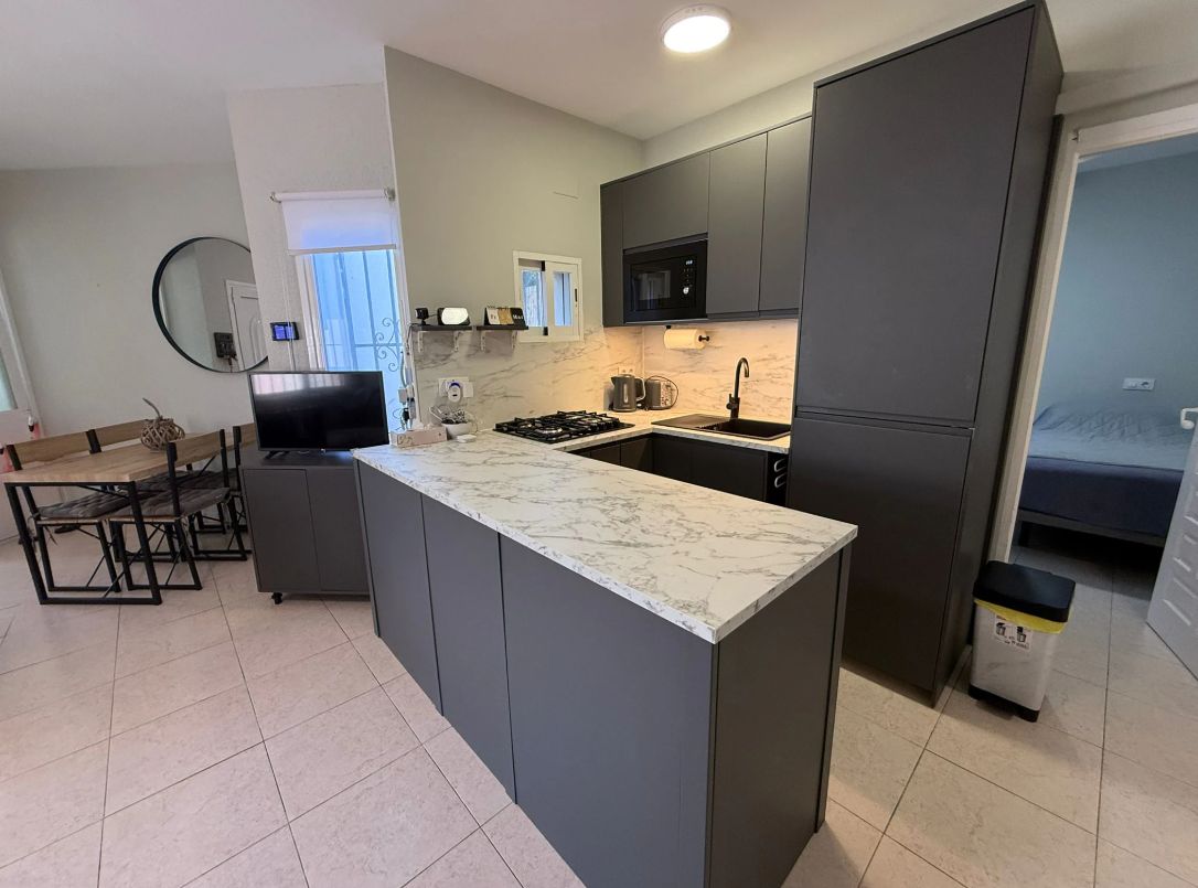 NICE APARTMENT WITH LARGE TERRACE AND GARDEN