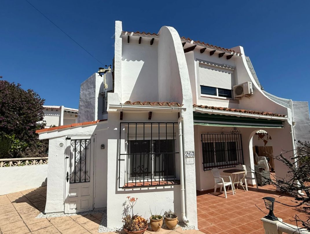 NICE APARTMENT WITH LARGE TERRACE AND GARDEN