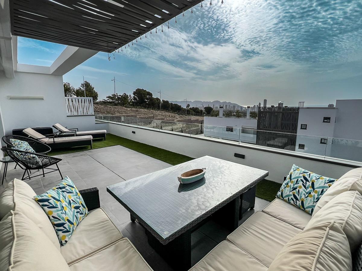 Modern Apartment in a Prestigious Residential Community