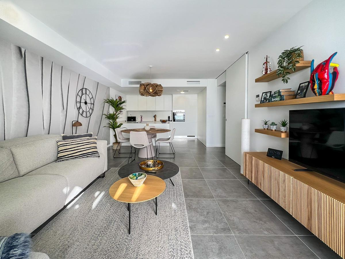 Modern Apartment in a Prestigious Residential Community
