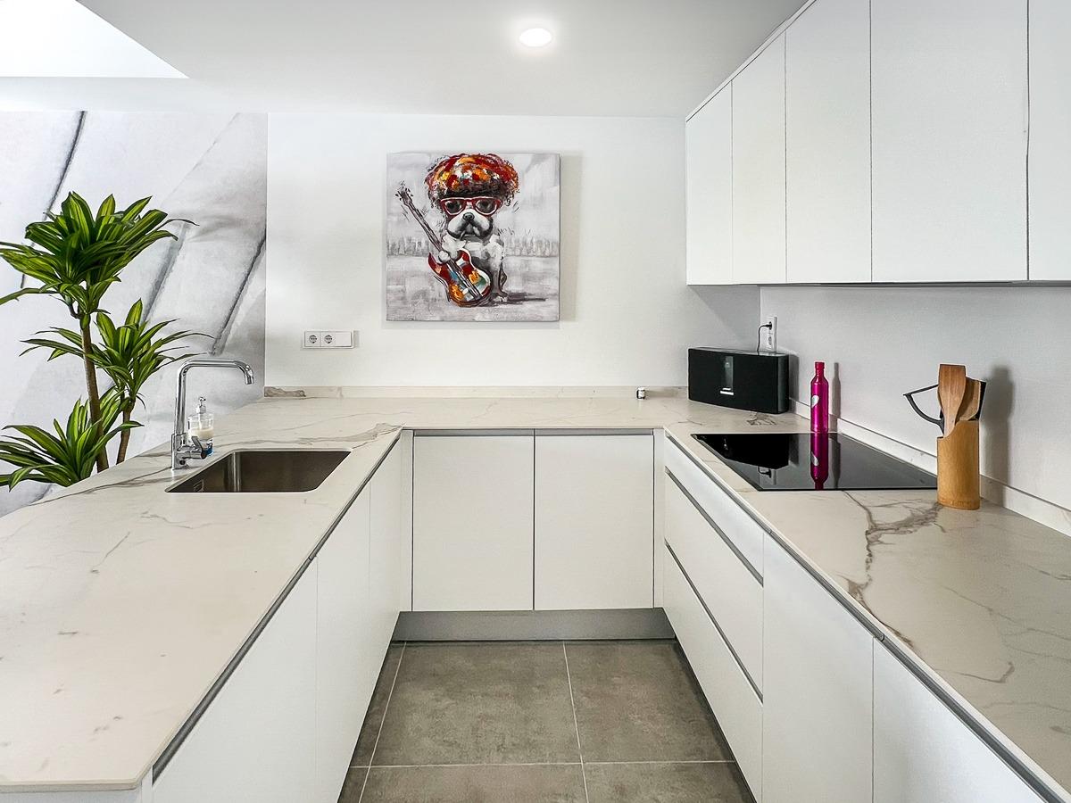 Modern Apartment in a Prestigious Residential Community