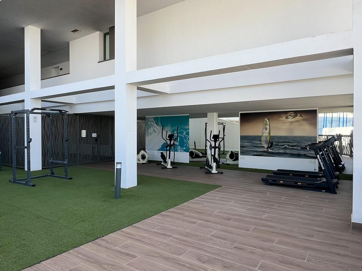 Modern Apartment in a Prestigious Residential Community