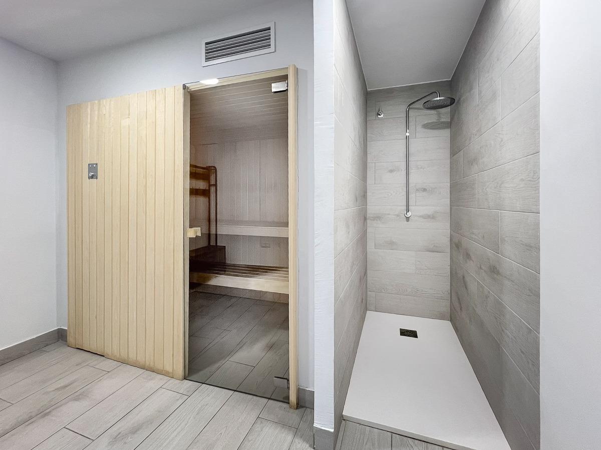 Modern Apartment in a Prestigious Residential Community
